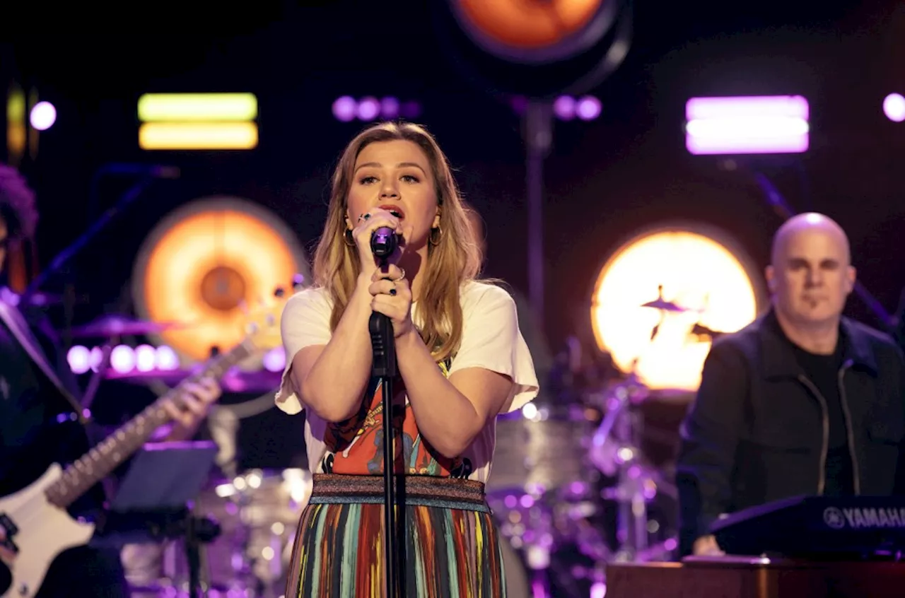 Kelly Clarkson Channels a Fellow Vocal Great With Celine Dion ‘All By Myself’ Cover