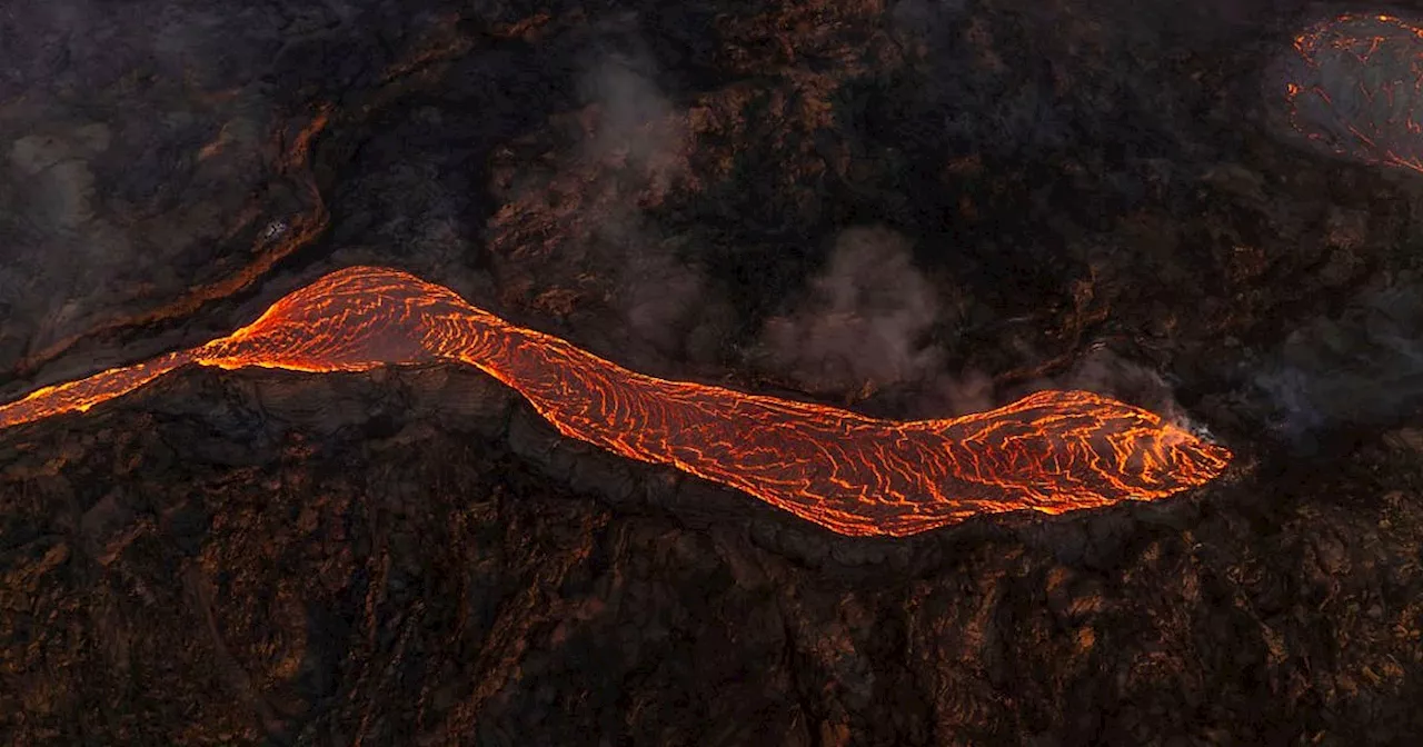 Vulkan in Island speit wieder Lava