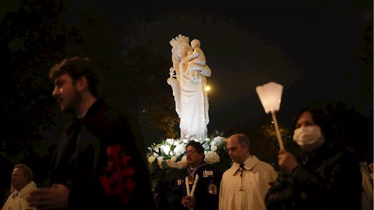 Virgin Mary statue returns to Notre Dame Cathedral 5 years after devastating fire