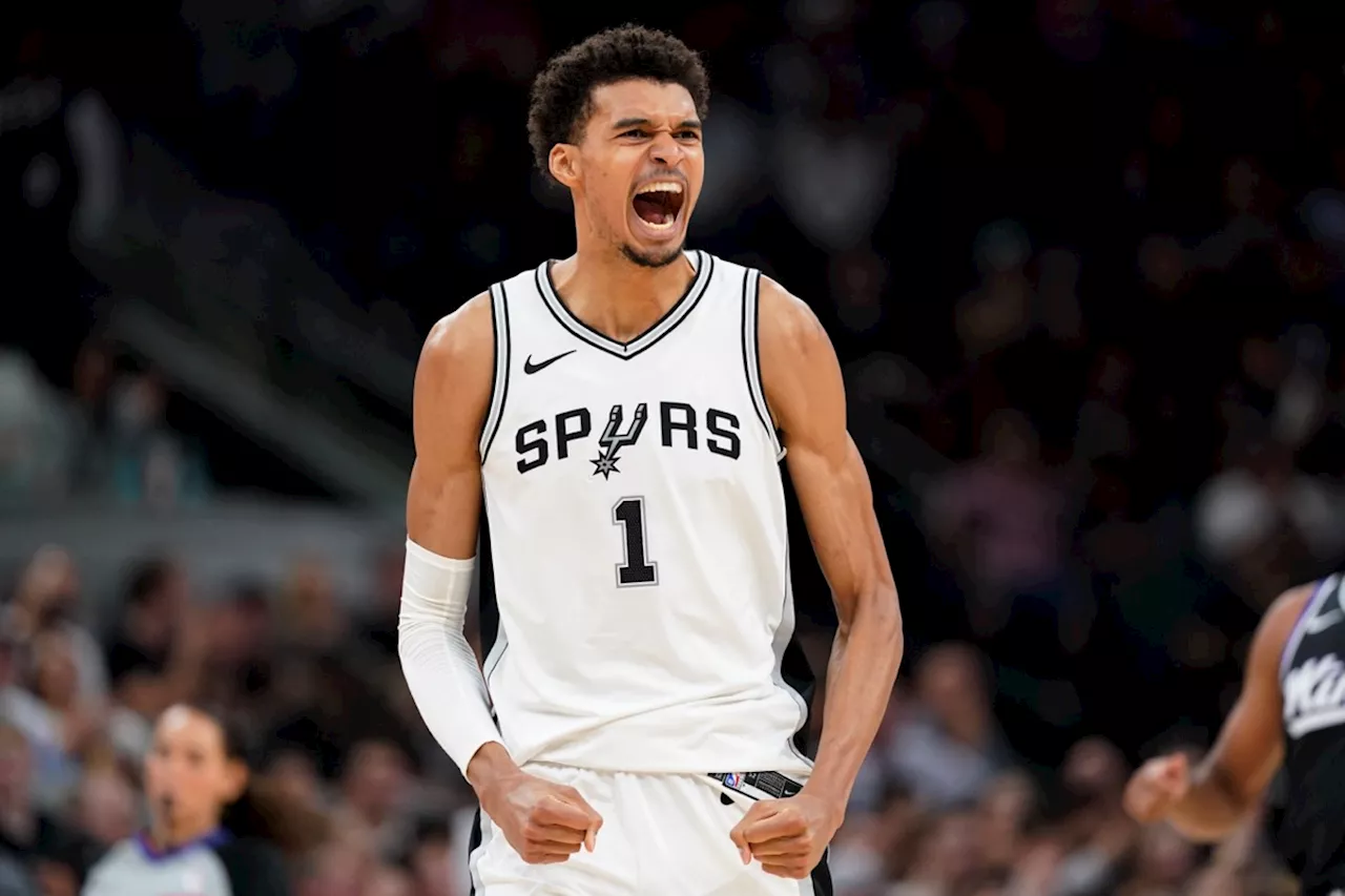 NBA : Victor Wembanyama et les Spurs en mode personnages Disney à Noël