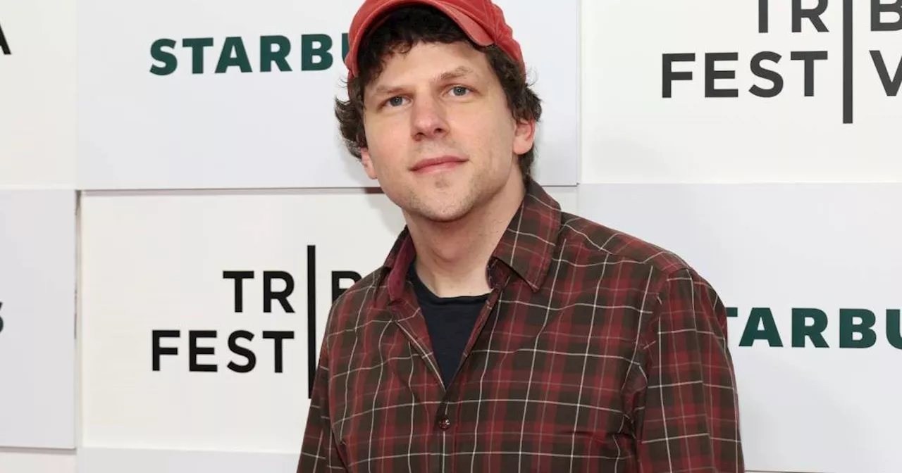 Jesse Eisenberg To Direct Musical Comedy Movie, Julianne Moore & Paul Giamatti Cast