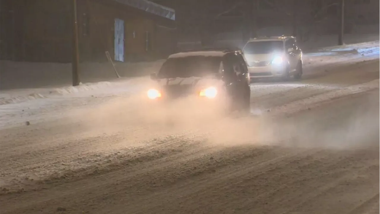 Snowy conditions in Calgary create slippery roads on Thursday