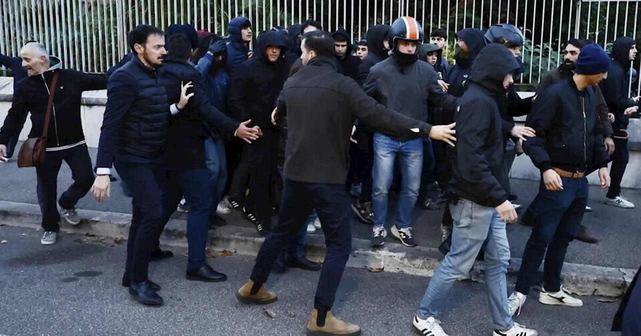 Ancora scontri alla Sapienza: gli studenti di Azione universitaria scortati fuori dall'università