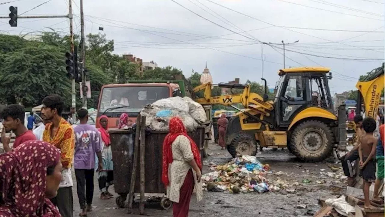 पलवल में गरजा बुलडोजर, प्रशासन ने चलाया अतिक्रमण हटाओ अभियान, रेहड़ी-पटरी वालों ने किया था अवैध कब्जा