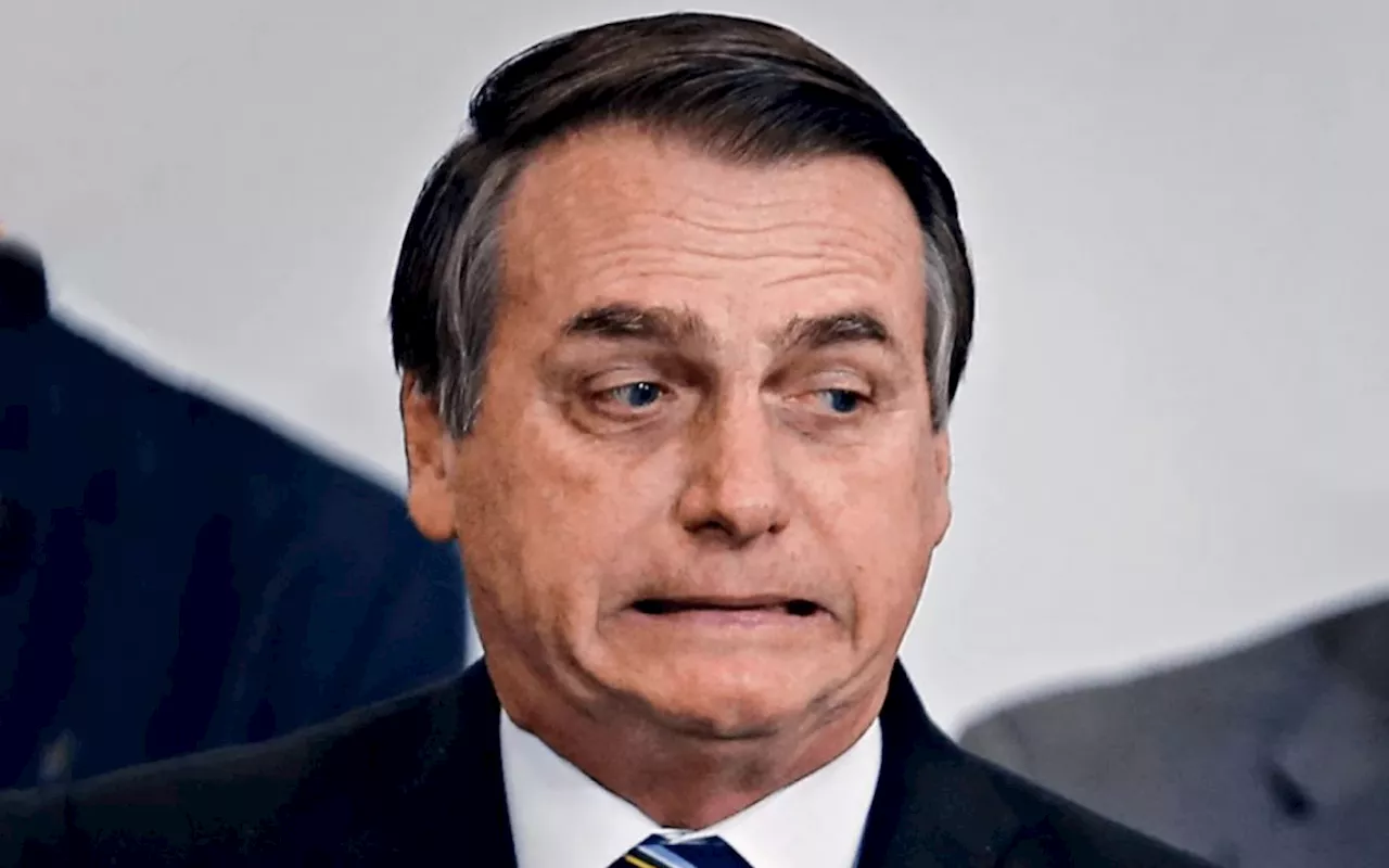 Indiciamento de Bolsonaro por tentativa de golpe vira meme nas redes sociais