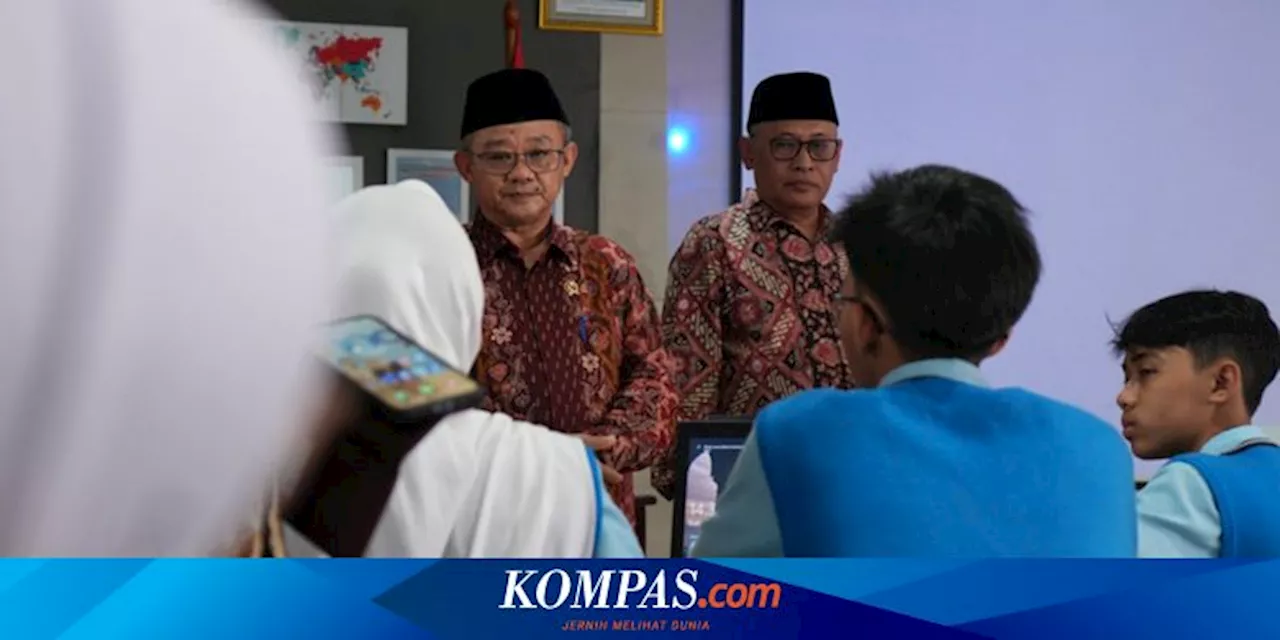 Mendikdasmen Tinjau Kelas Coding SMP di Bandung