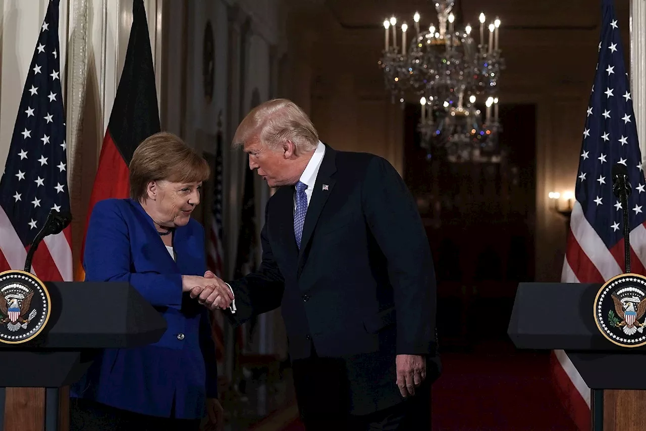 Angela Merkel décrit dans ses mémoires un Trump 'fasciné' par les autocrates