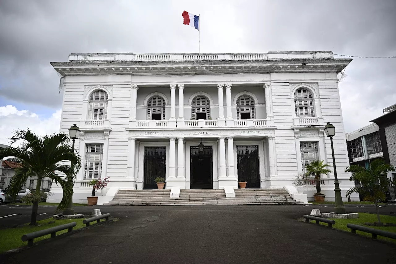 En Martinique, trois membres du collectif de lutte contre la vie chère interpellés