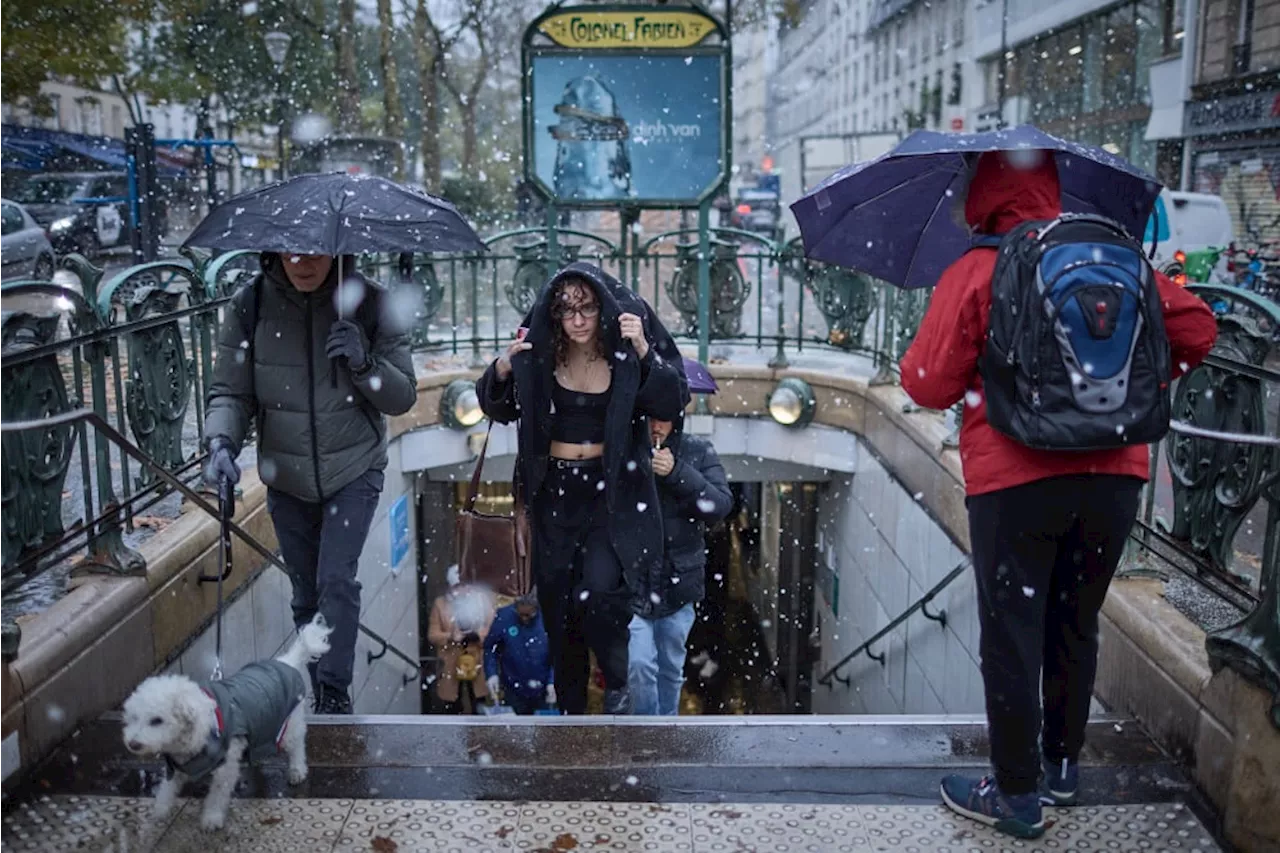 Tempête Caetano : la neige tombe avec intensité sur Paris, circulation 'difficile' dans l'Ouest