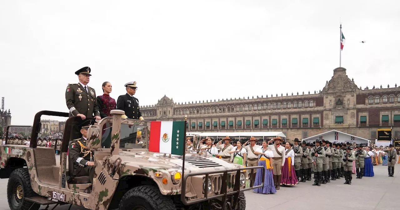 Encabeza comandanta su primer desfile militar