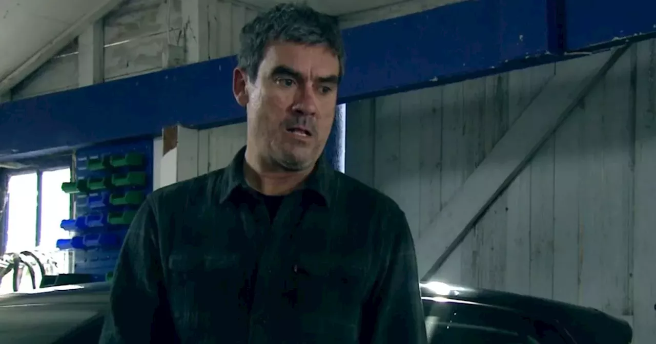 Emmerdale fans fume 'what the hell' as Cain cheats on Moira with family member