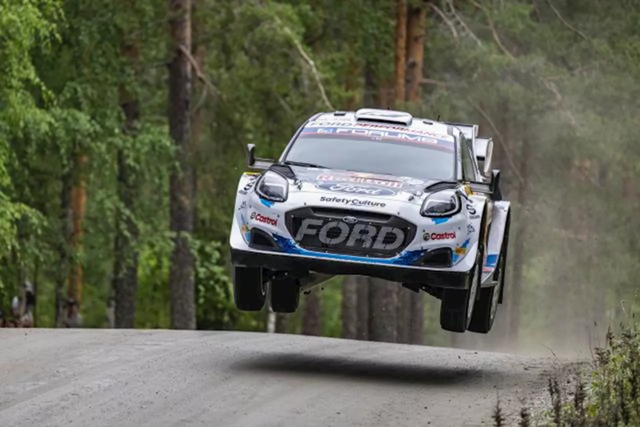 Adrien Fourmaux remporte la super spéciale au Rallye du Japon