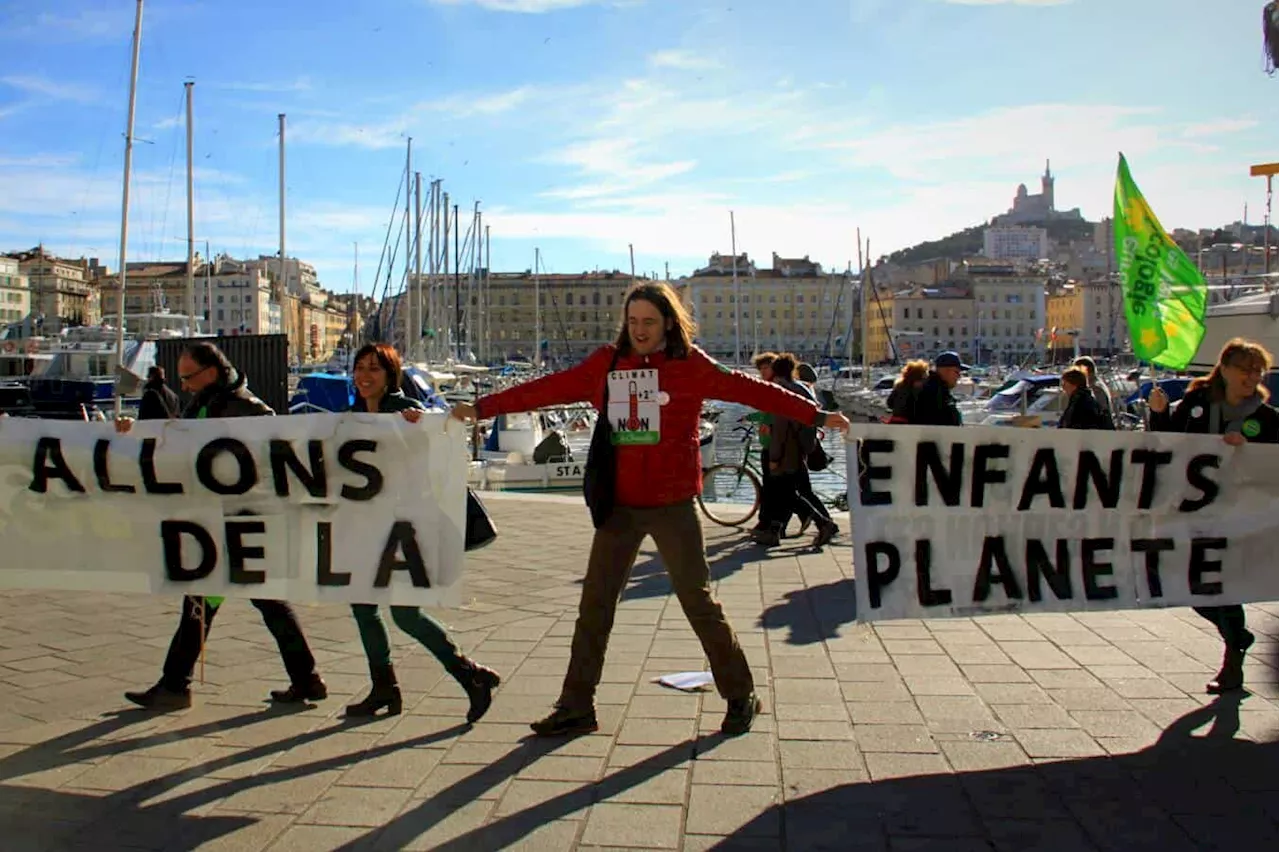 Une immense chaîne humaine et solidaire sur la Corniche le 24 novembre