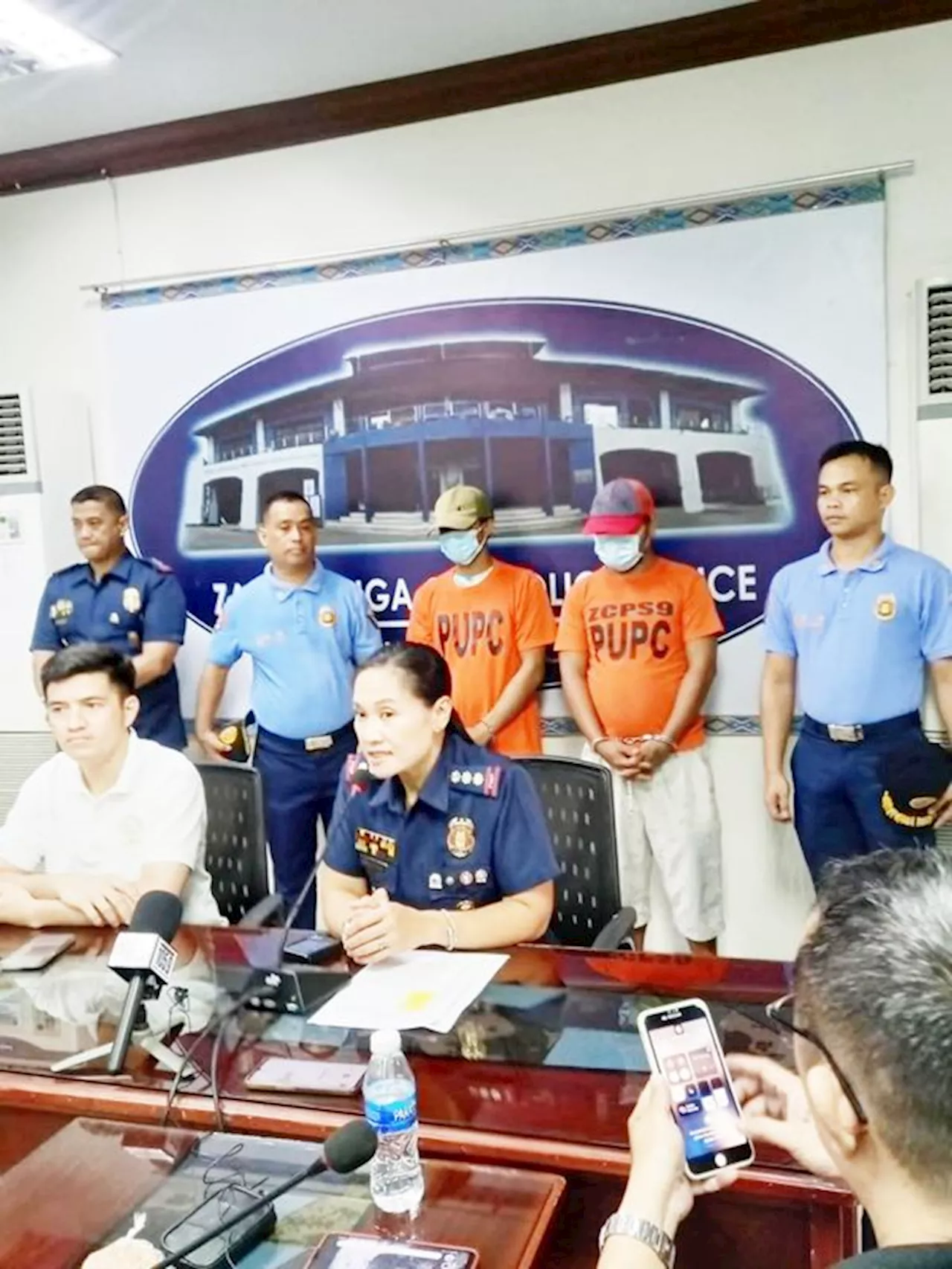 Dalipe awards P300,000 incentive to Zamboanga City cops