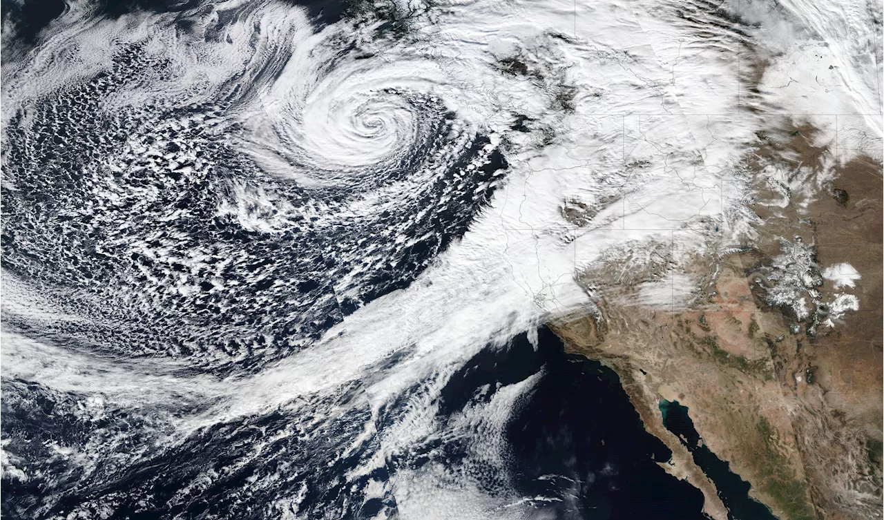 Powerful storm delivers rain and snow in Northern California. Here's what to expect in SoCal