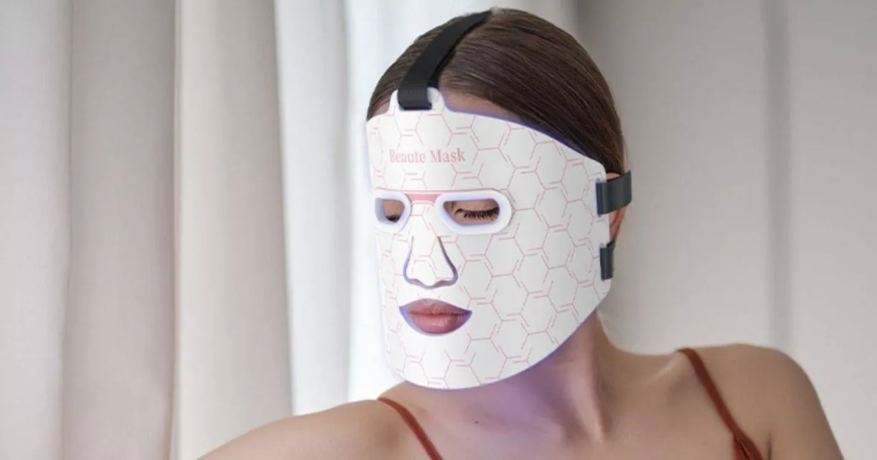 LED face mask that 'makes a differentce in just one week' hits Amazon sale