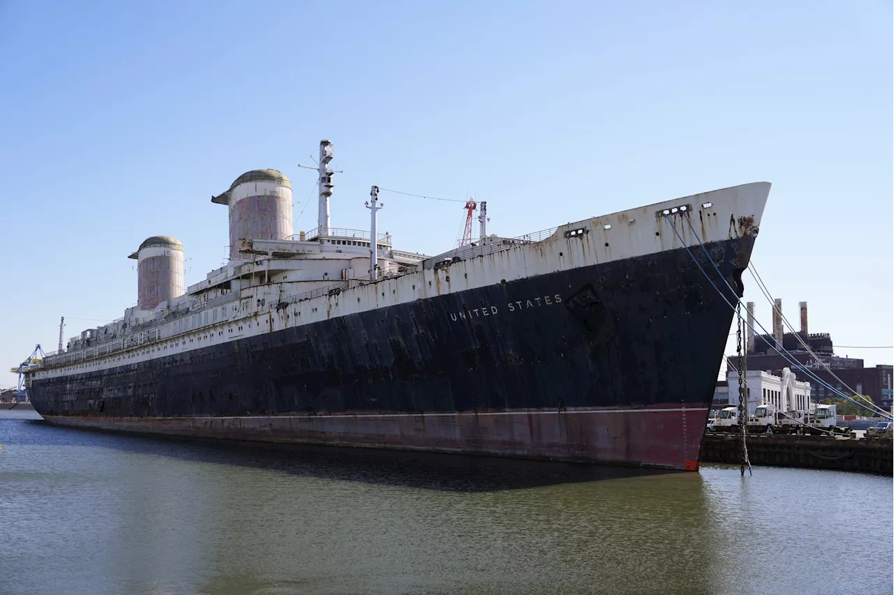 SS 'United States' Can Be 'Floating' Homes: Concrete Magnate