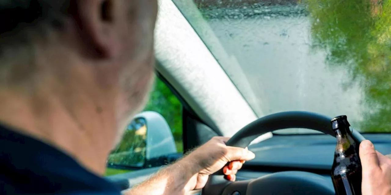 Erst Unfall dann Ausraster: Betrunkener Mann verletzt in Franken eine Frau und zwei Polizisten