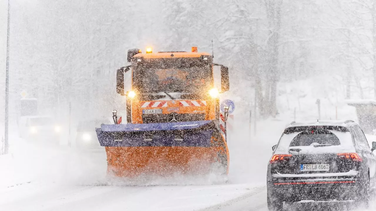 Baden-Württemberg: Schnee sorgt für viele Unfälle im Süden Baden-Württembergs