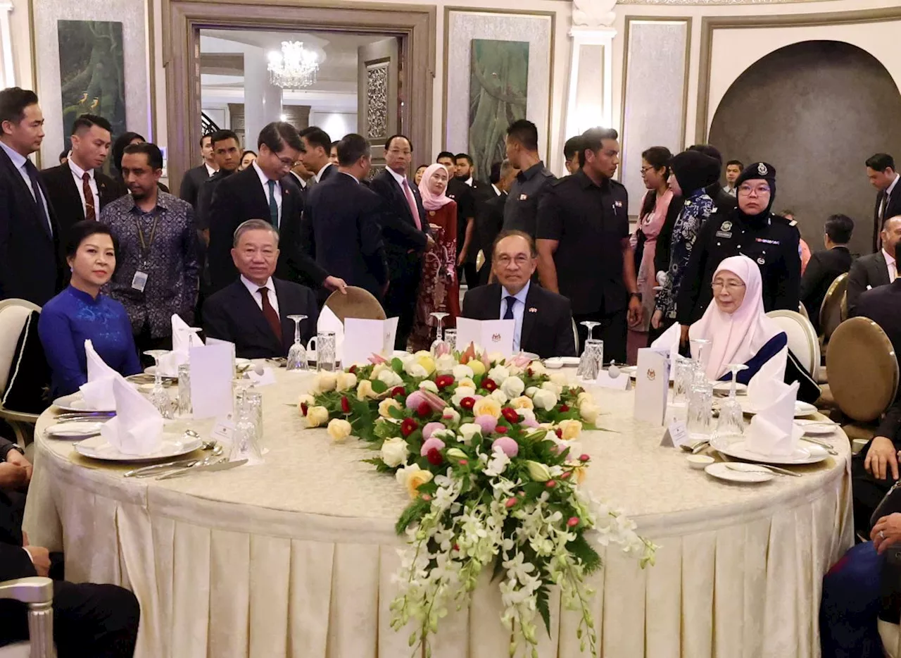 Anwar hosts luncheon in honour of visiting Vietnam party leader To Lam