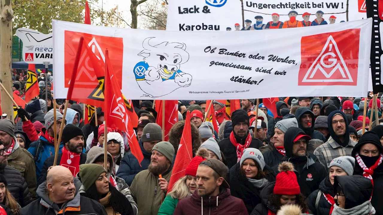 Krise bei Volkswagen: VW-Tarifrunde ohne Ergebnis - Warnstreiks ab Dezember