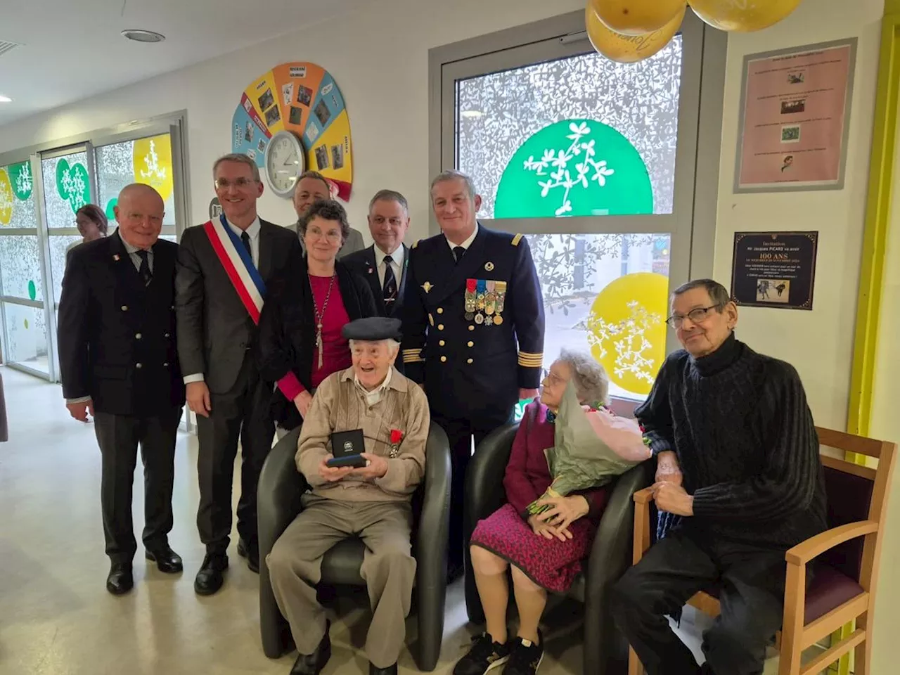 Pessac : Jacques Picard fait chevalier de la Légion d’honneur le jour de ses 100 ans