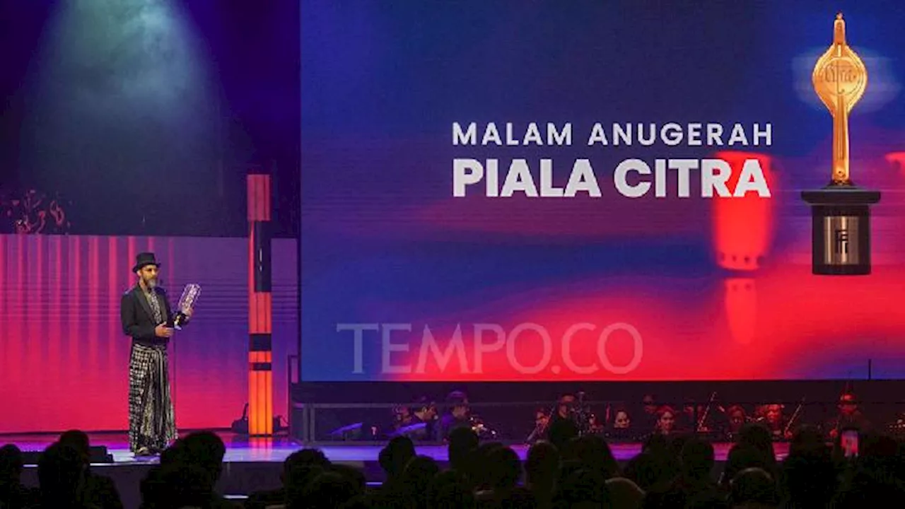 Film 'Jatuh Cinta Seperti di Film-Film' Raih Tujuh Piala Citra dalam FFI 2024