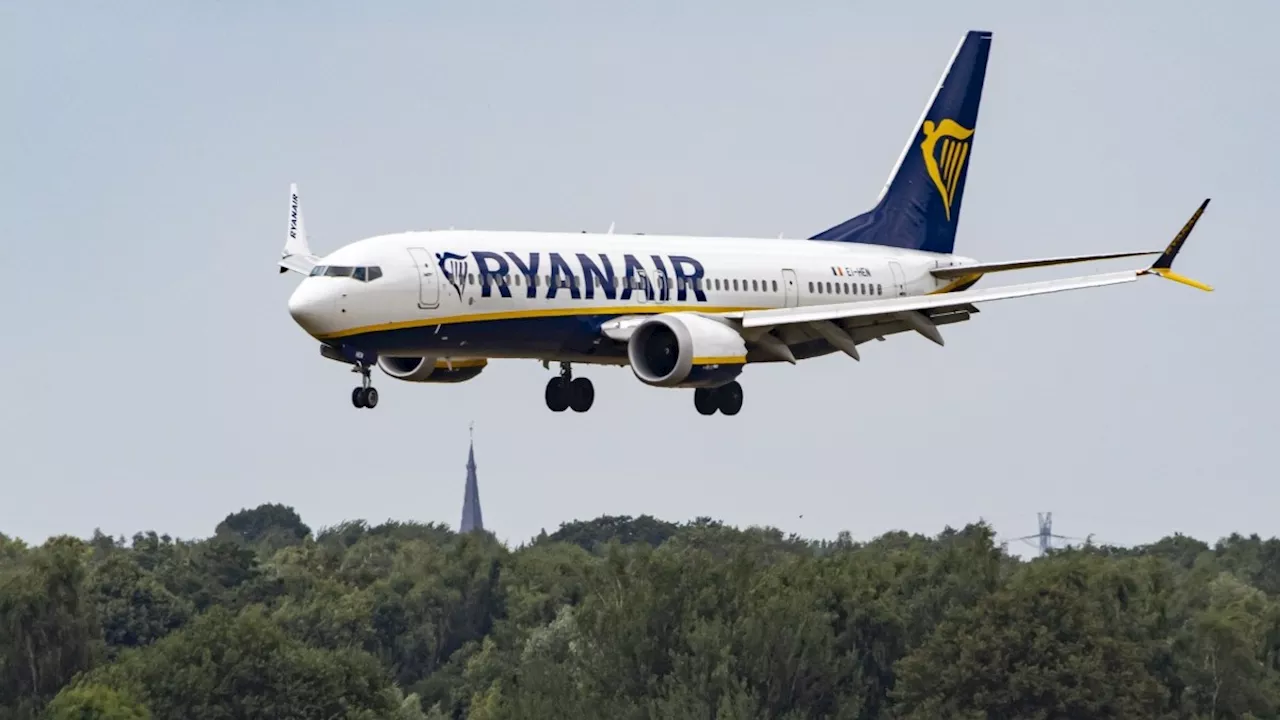 Ryanair Boeing 737's 2,000ft dive near Stansted was fault of pilots, report finds