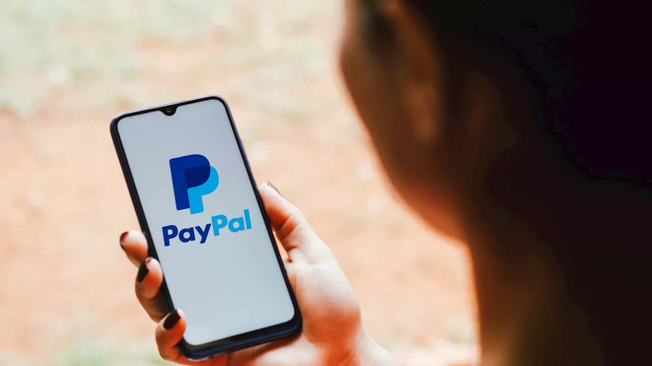 Paypal down as thousands of customers can’t log into accounts...