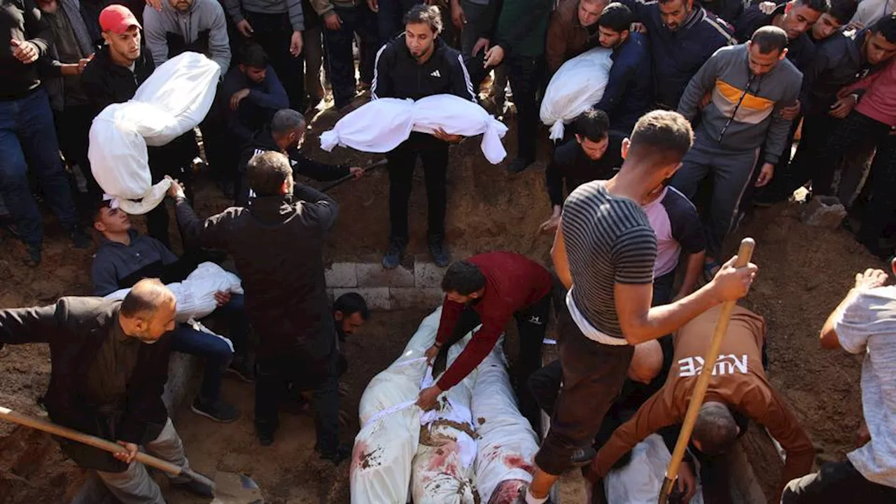 Live blog: Israel kills 66 Palestinians, wounds 100 in new Gaza massacre