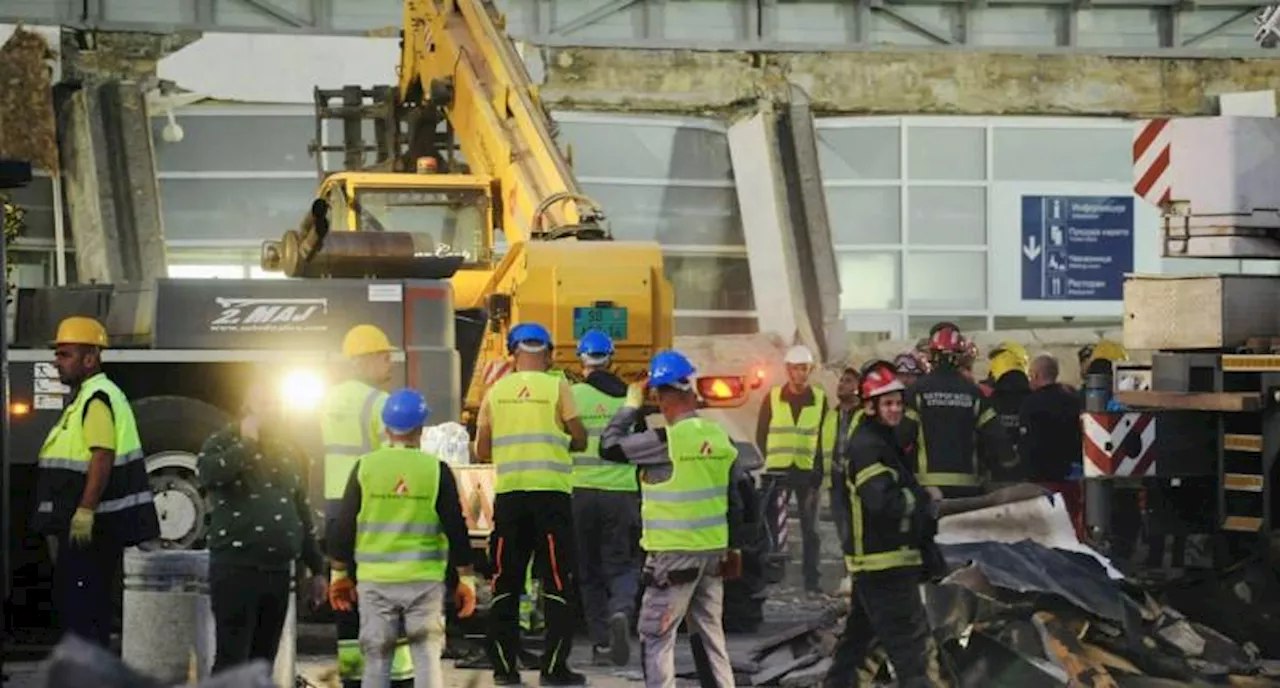 Minister among 11 held over Serbia station collapse