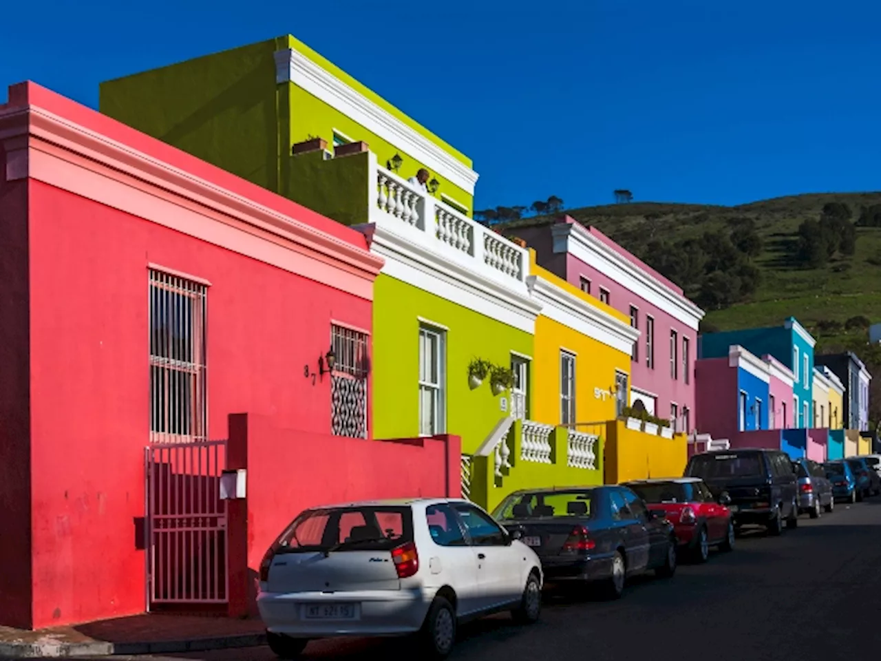 Irate Bo-Kaap Residents Protest Against Tour Buses Clogging Up Their Streets