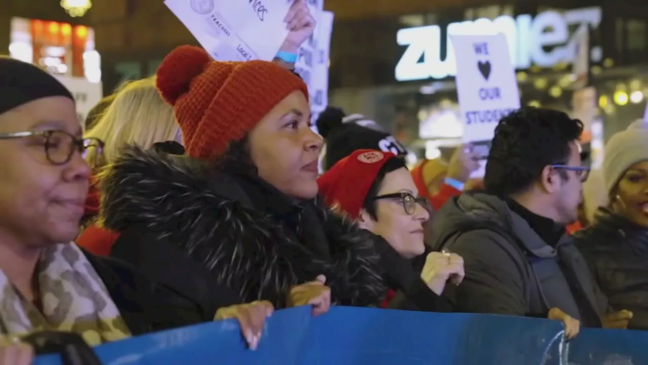 CTU turns up heat as negotiations with Chicago Public Schools drag on; raises remain sticking point