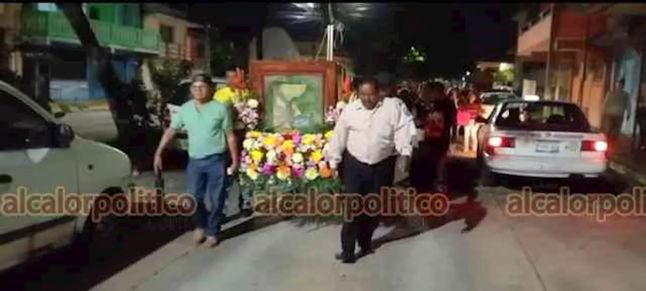 Mariachis y trovadores desfilaron para celebrar Día del Músico, en Coatza