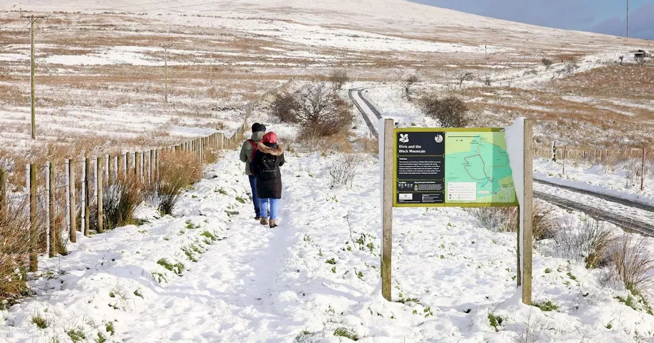 Northern Ireland snow and traffic live updates as PSNI issue warning