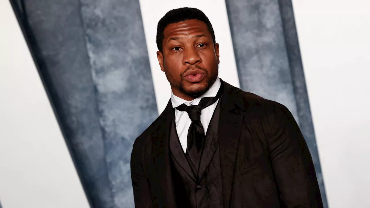 L'ex-compagne de Jonathan Majors abandonne sa plainte pour diffamation contre l'acteur