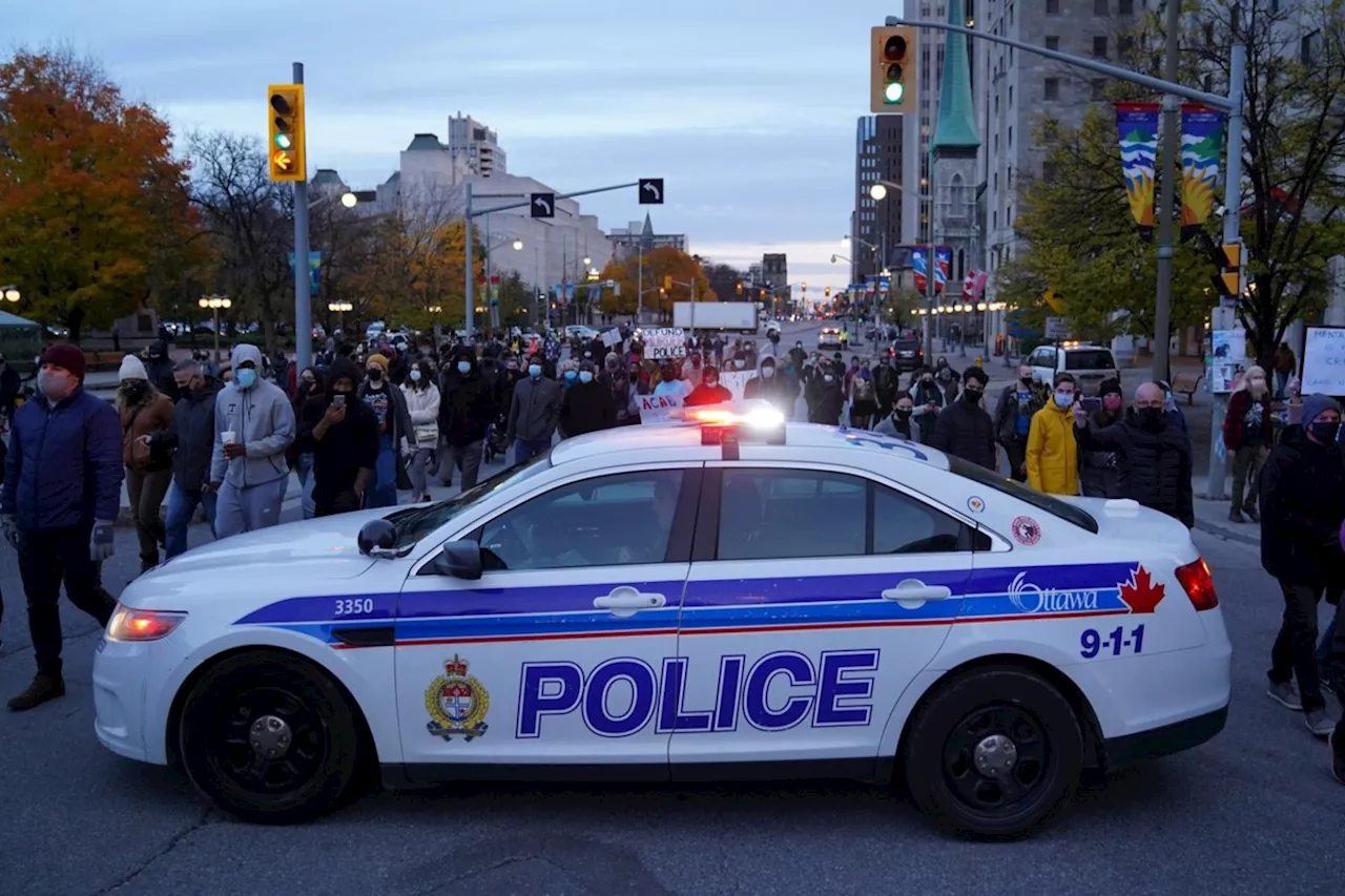 Police officer acquitted in 2016 death of Ottawa man testifies at coroner's inquest