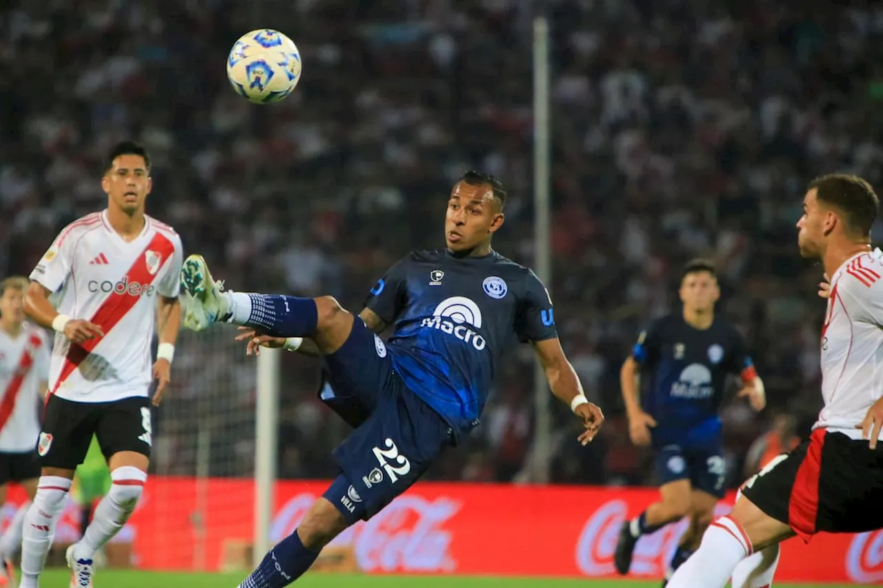 Sebastián Villa involucrado en polémica al final del partido contra River Plate