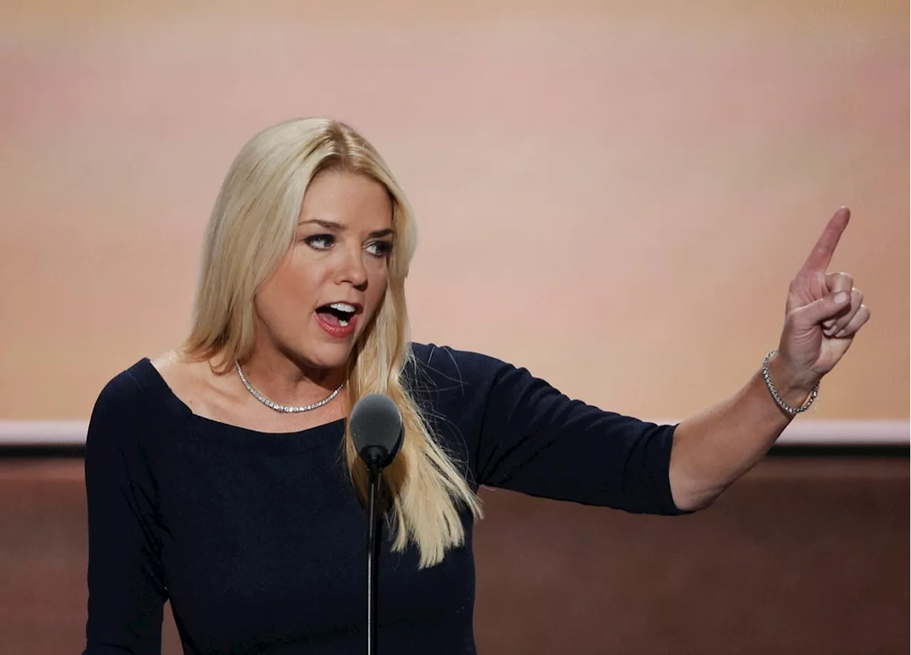 Etats-Unis : qui est Pam Bondi, la nouvelle ministre de la justice choisie par Donald Trump ?