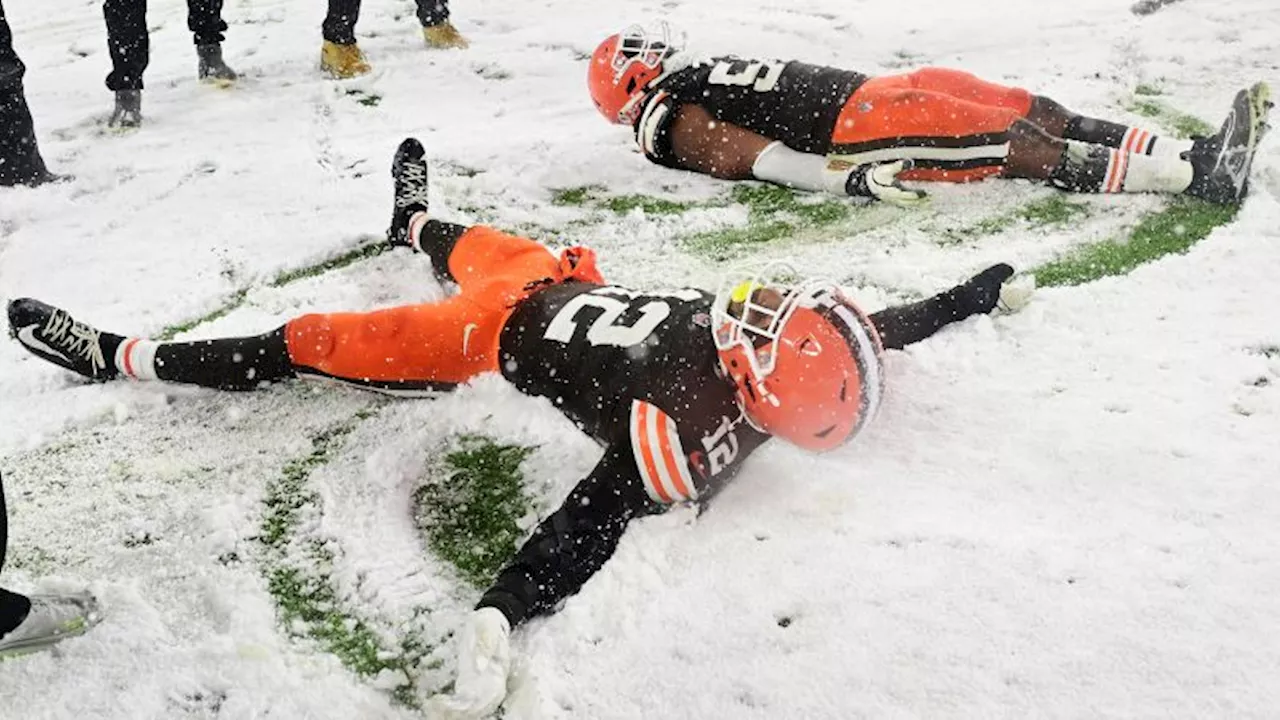 Cleveland Browns edge past Pittsburgh Steelers in snowy Thursday Night Football showdown