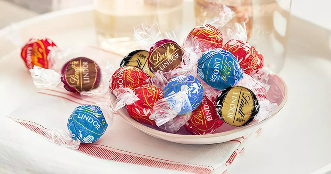 Amazon's Black Friday slashes £30 1kg Lindt Lindor Truffle bag to under £20