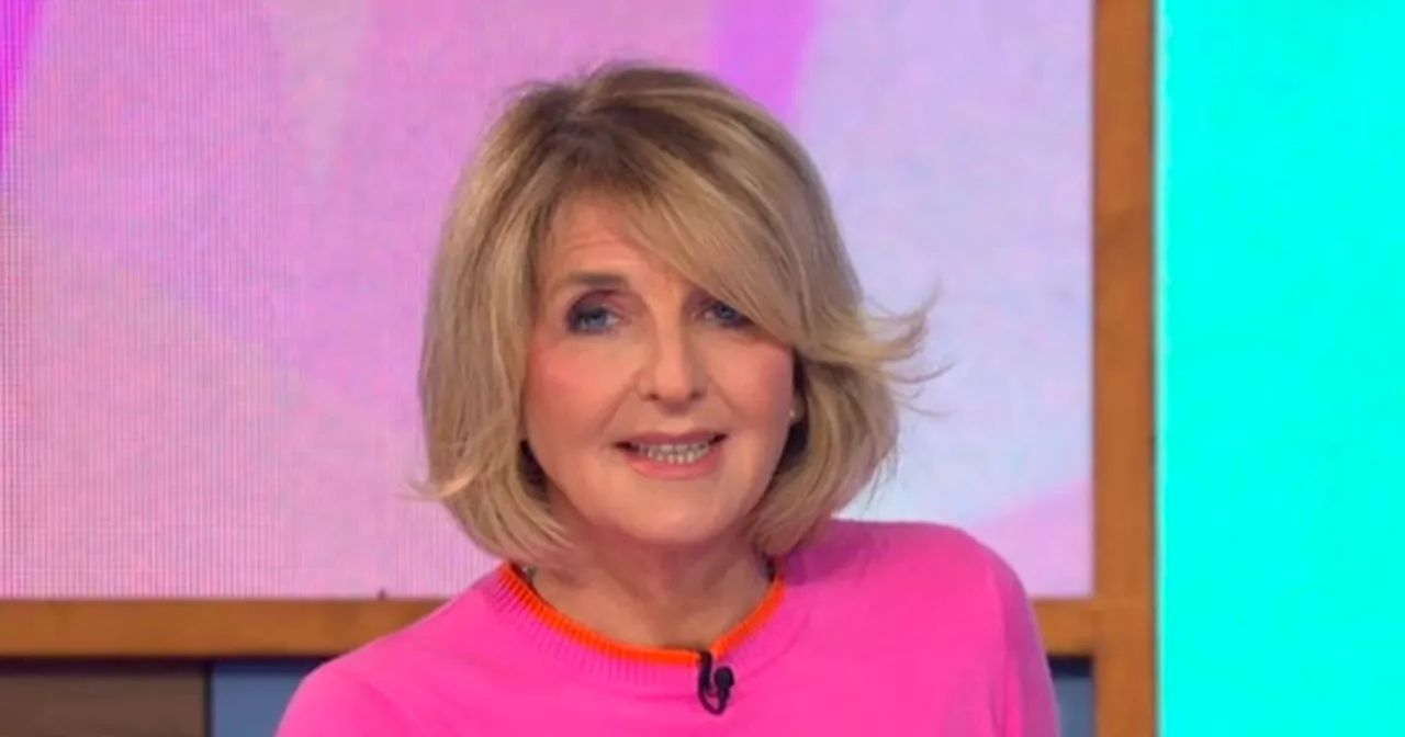 Loose Women host Kaye Adams halts live show as she teases 'huge announcement'