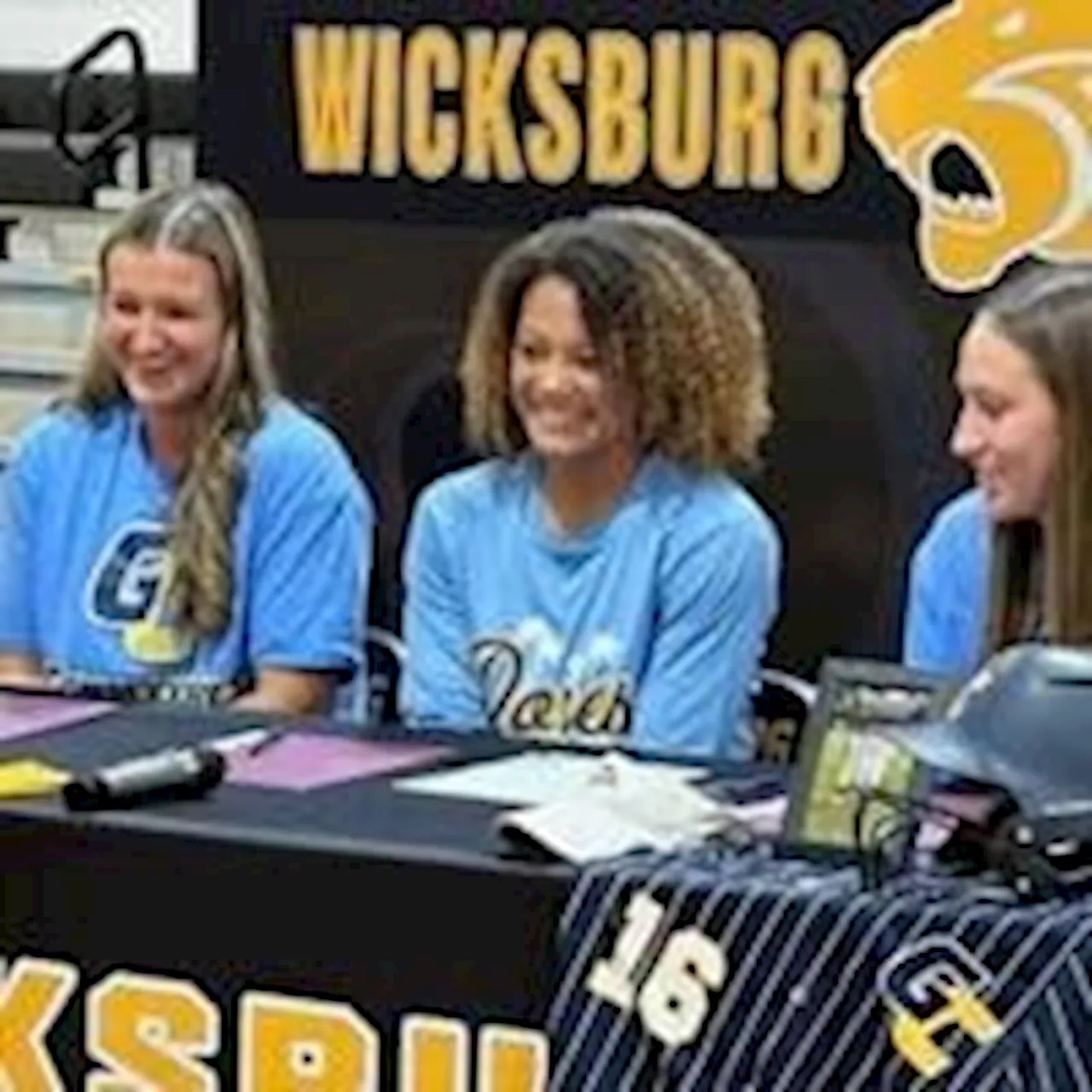 Three Wicksburg softball players sign with Gulf Coast Community College