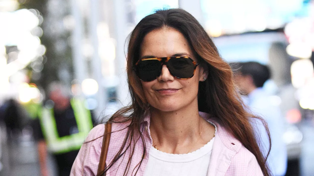 Katie Holmes turned pyjamas into an unexpected fall look—right down to her slipper shoes