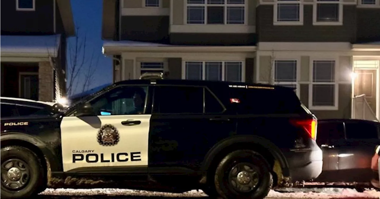 Homicide detectives investigate suspicious death in southwest Calgary