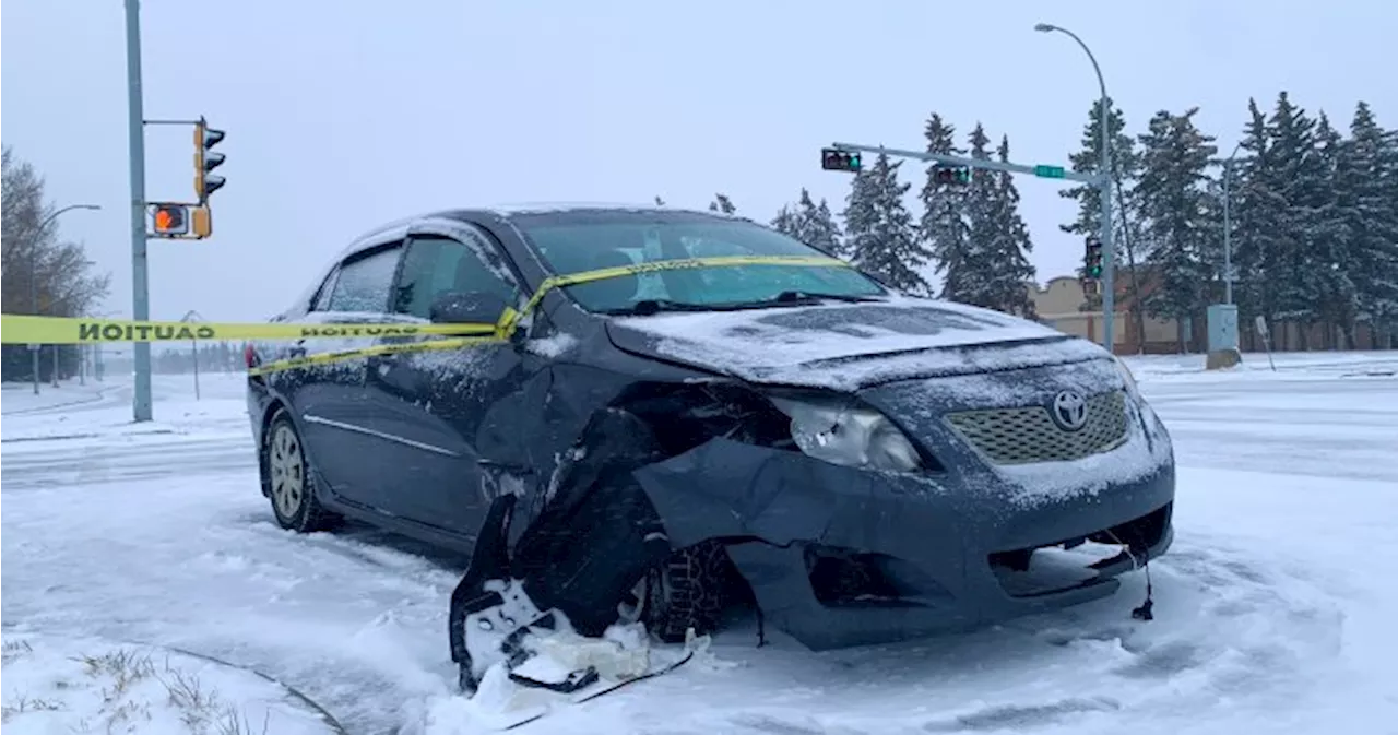 Rate hikes, no-fault claims in new rules pitched for Alberta auto insurance