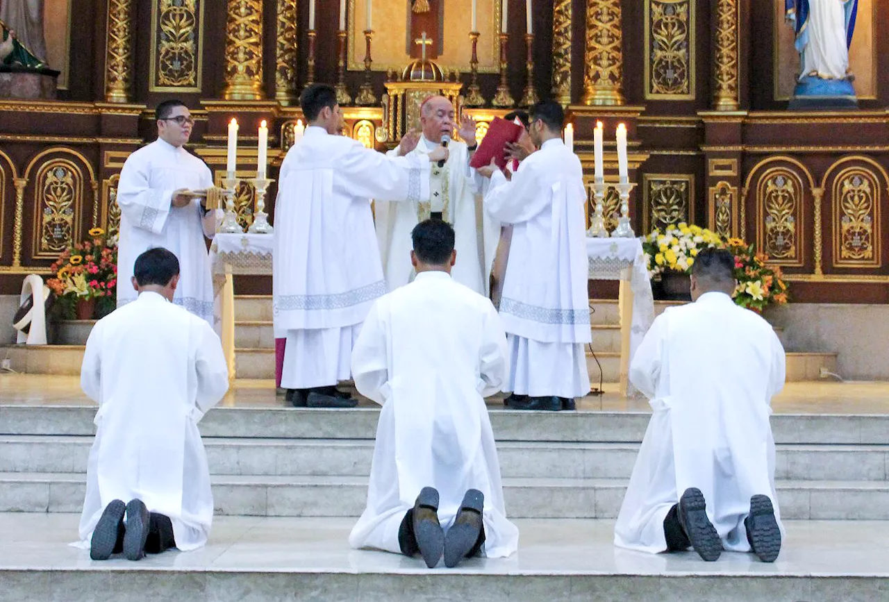 Philippine Catholics urged to support vocations amid priest shortage