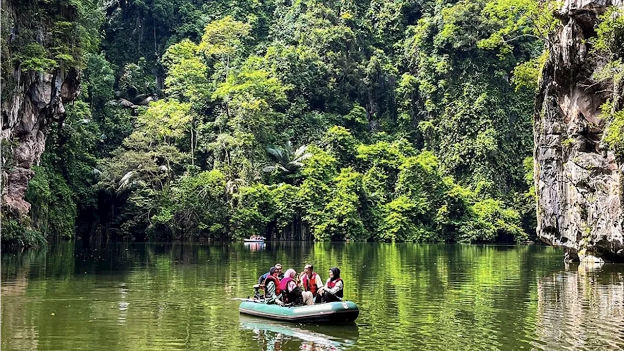 Malaysia outshines Singapore and Philippines as one of the world's most beautiful countries Singapore