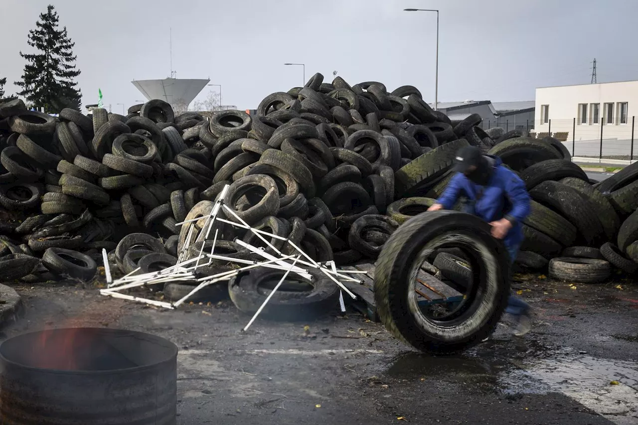 Michelin: à Cholet, des salariés restent mobilisés pour «partir dans la dignité»