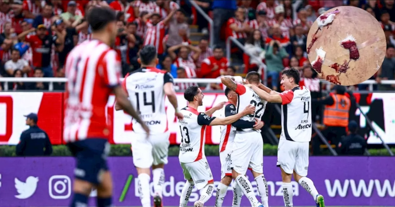 Liga MX: Aficionado de Atlas denuncia que seguidores de Chivas lo apuñalaron en el estadio (FOTOS)